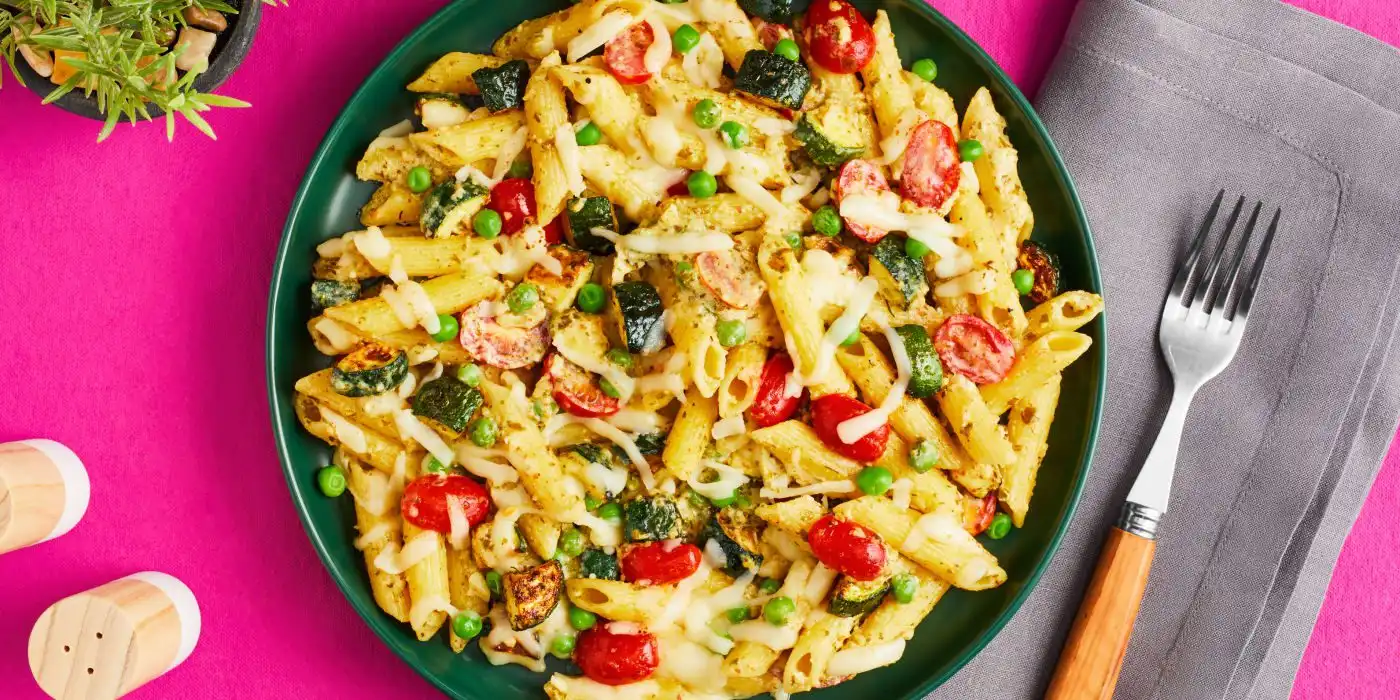 creamy-pesto-penne-bowls-5e2eebe7