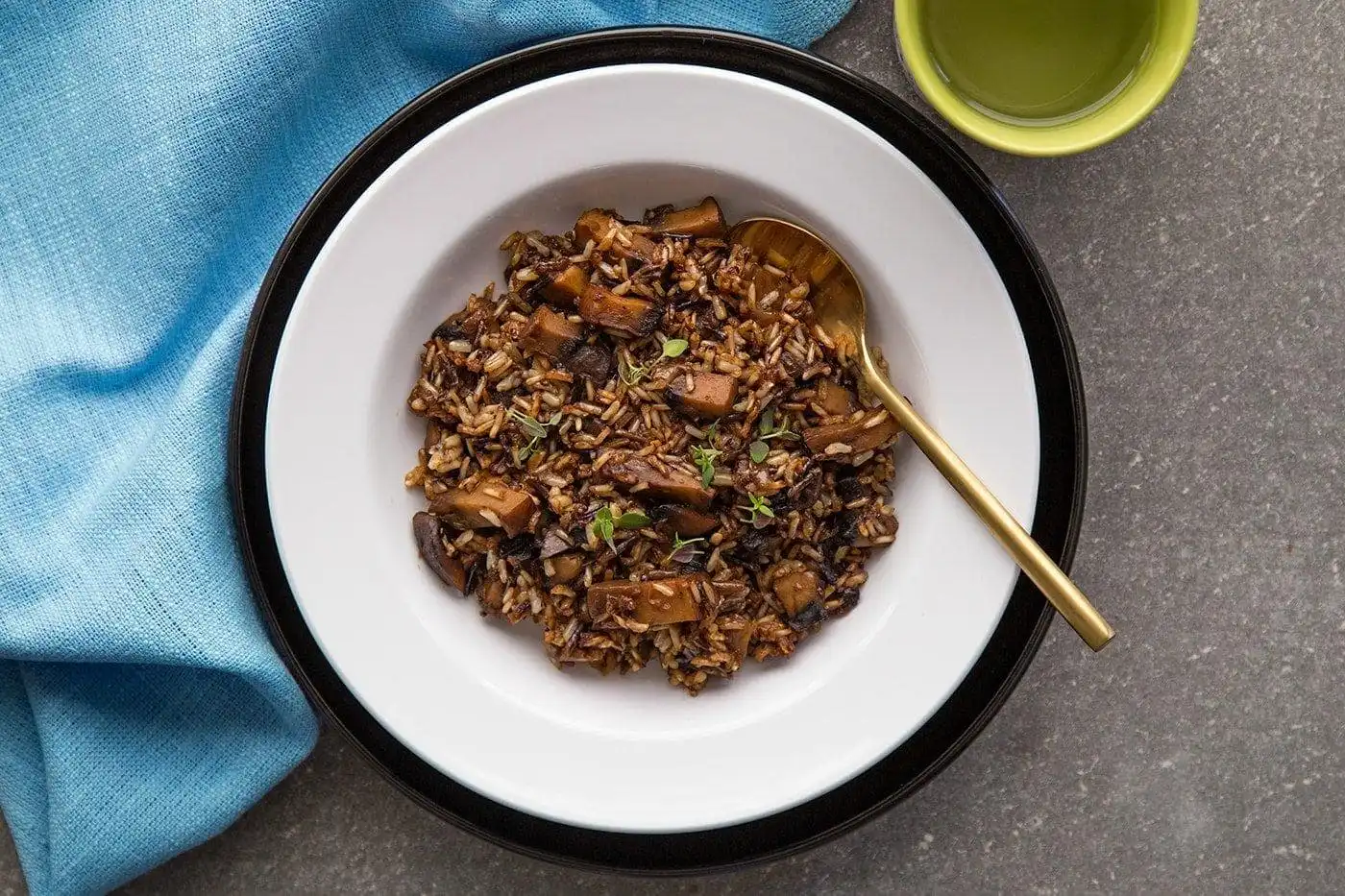 Southwest-Chili-with-Roasted-Cauliflower-and-Beyond-Meat