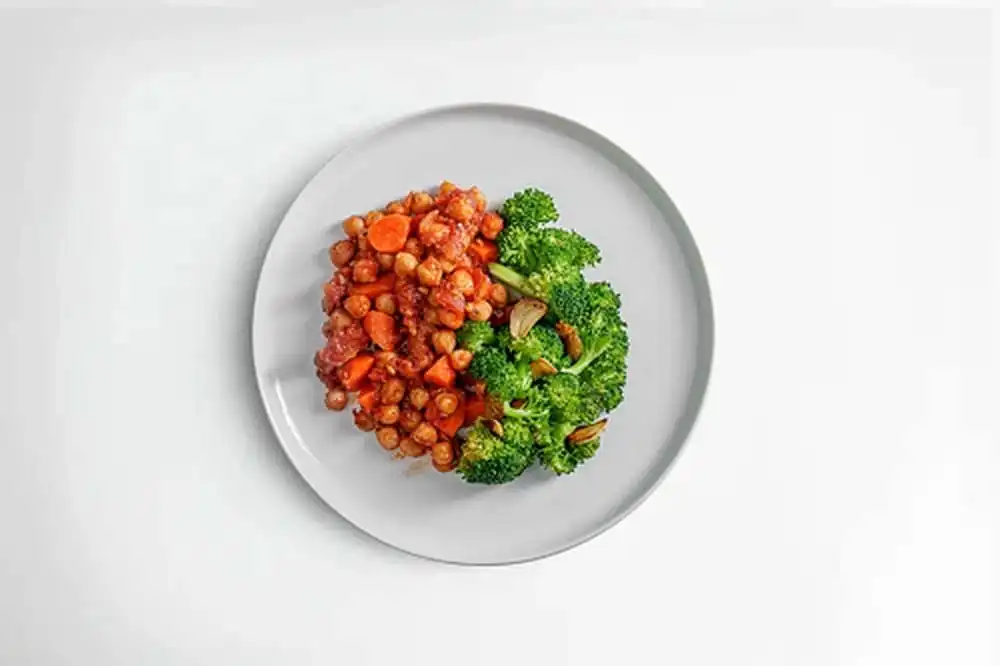 Vegan-Veg-Harrisa-Chickpeas-with-Sumac-Carrots-and-Broccoli