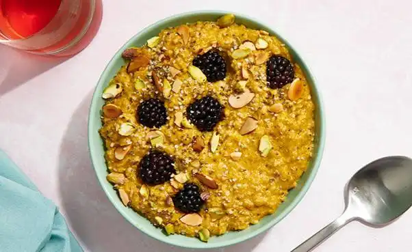 Golden-Milk-Blackberry-Oats