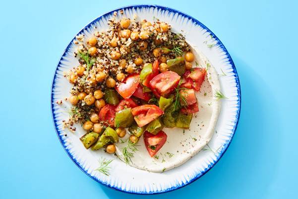 Quinoa-Veggie Hummus Bowl with Steak & Chickpeas