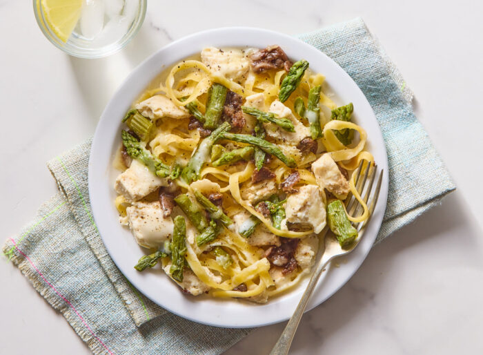 Creamy Chicken Fettuccine with Asparagus