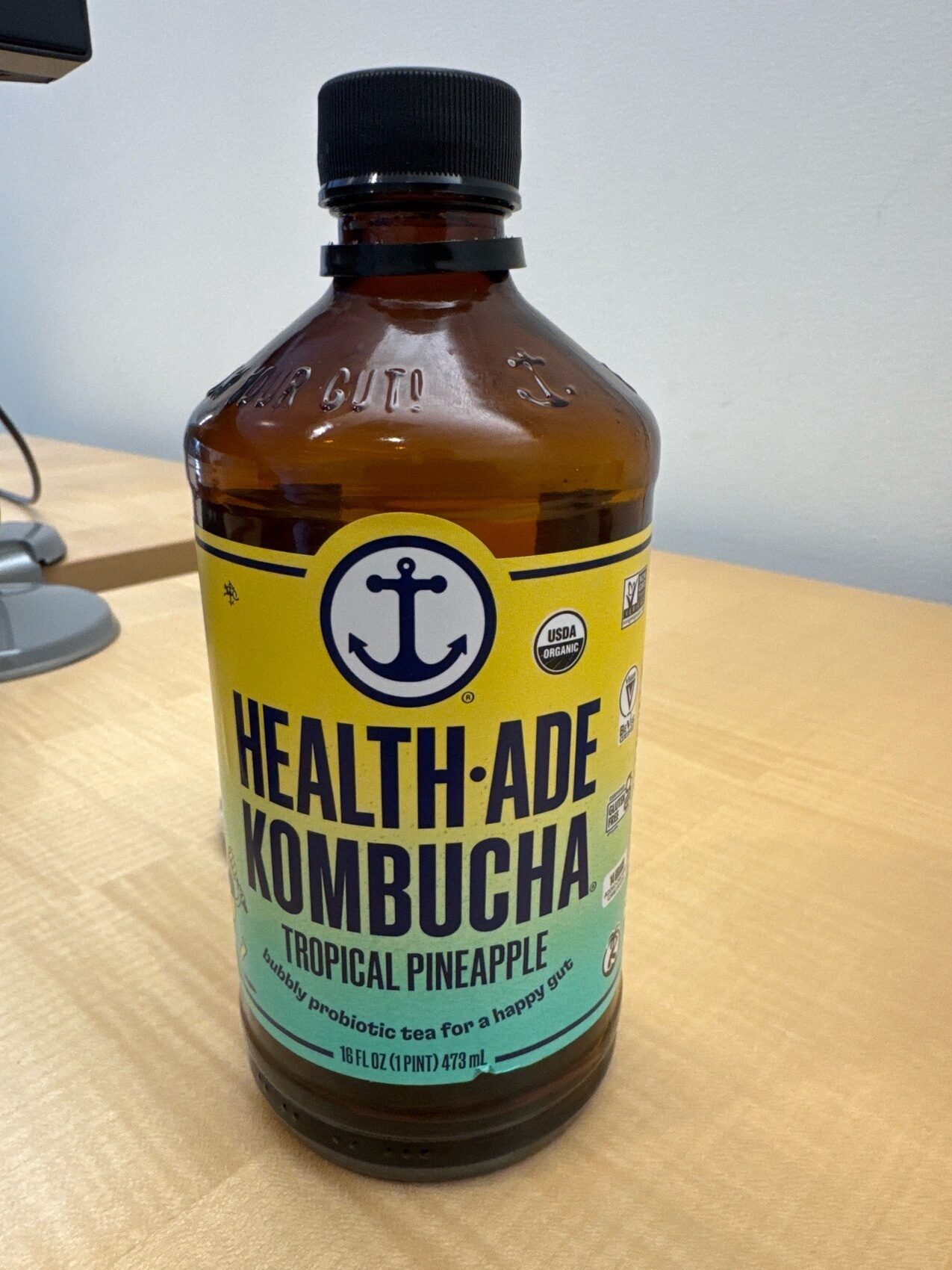 Health Ade kombucha Tropical pineapple