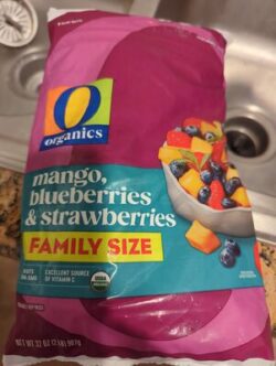 O Organics Mango, Blueberries & Strawberries