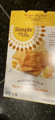 Simple Mills ALMOND FLOUR CRACKERS Farmhouse Cheddar