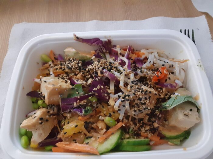 CookUnity Tofu Cold Noodle Salad with Thai Peanut Sauce in its delivery tray