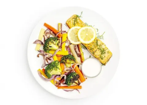 Dill-Marinated Salmon with Vegetables