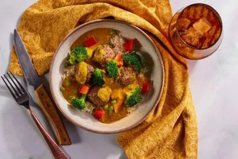 Beef Meatball Panang Curry with sweet peas and bell pepper