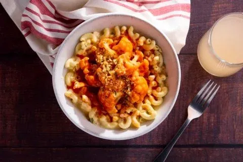Homestyle Buffalo Cauliflower Mac and Cheese