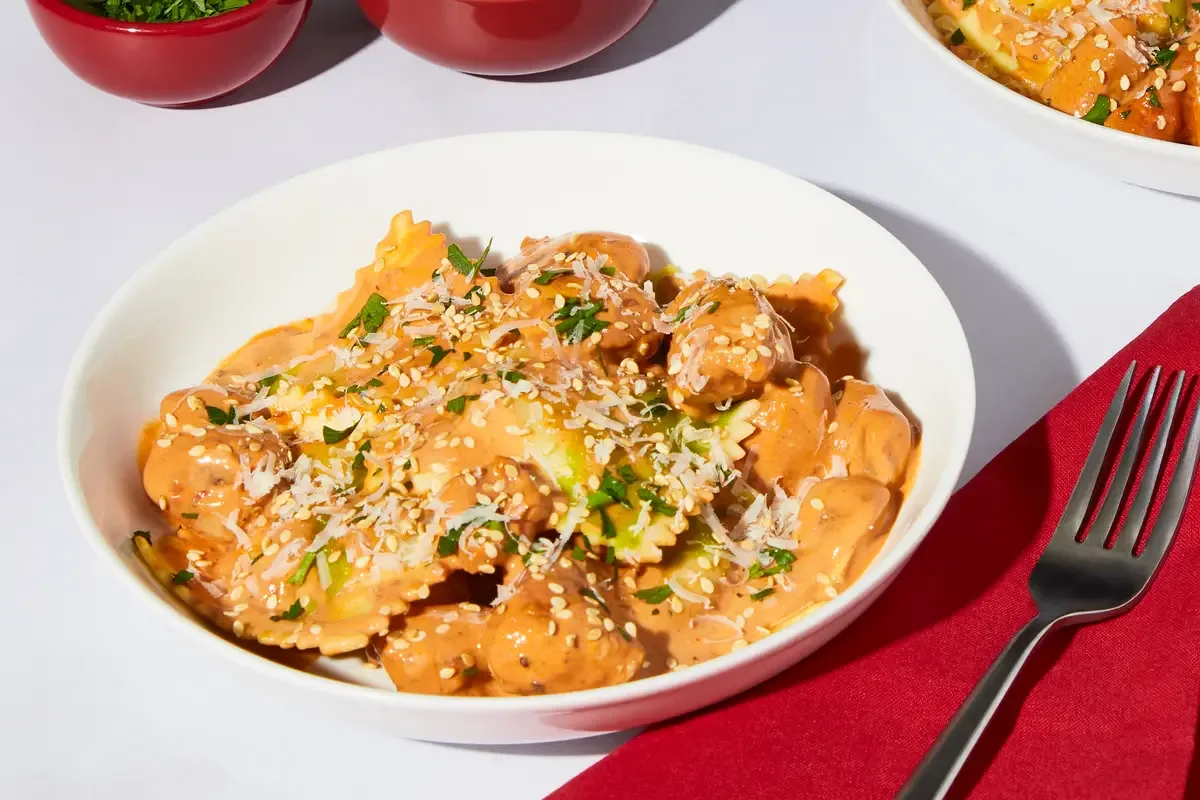 Creamy Gochujang Ravioli & Chicken