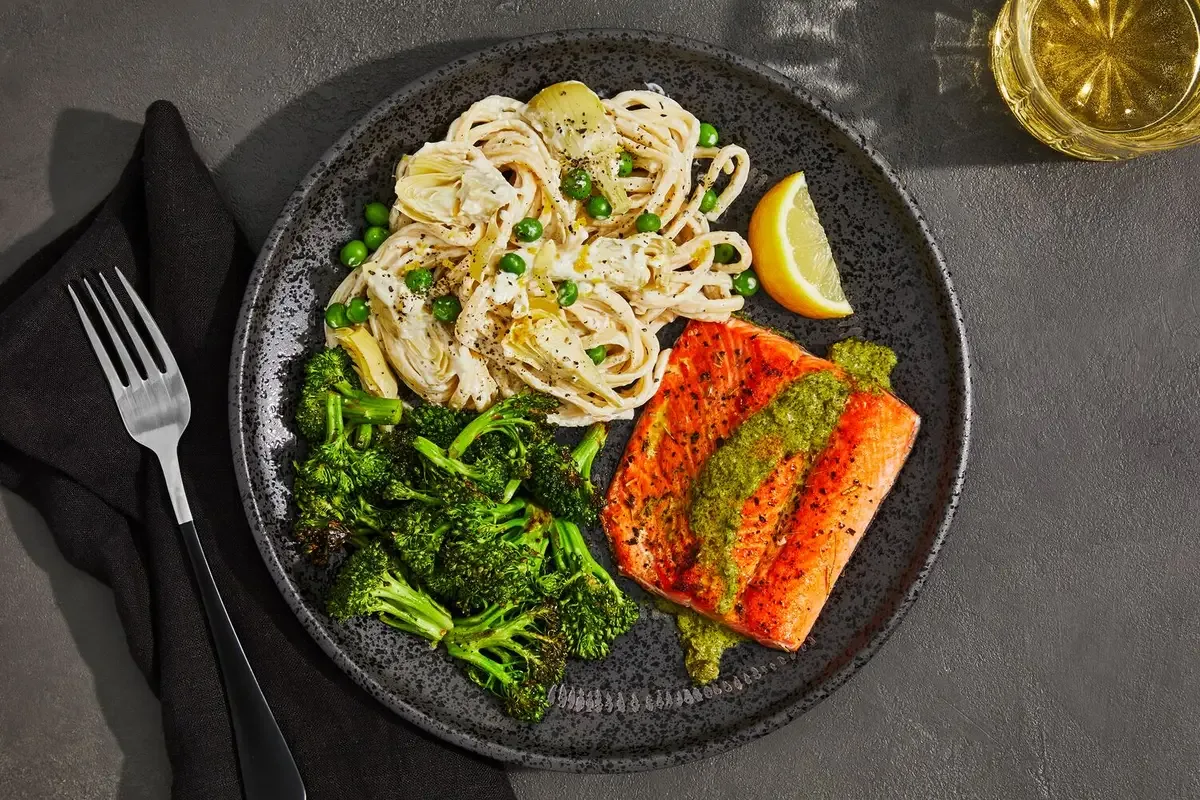 Sockeye Salmon & Creamy Lemon Linguine