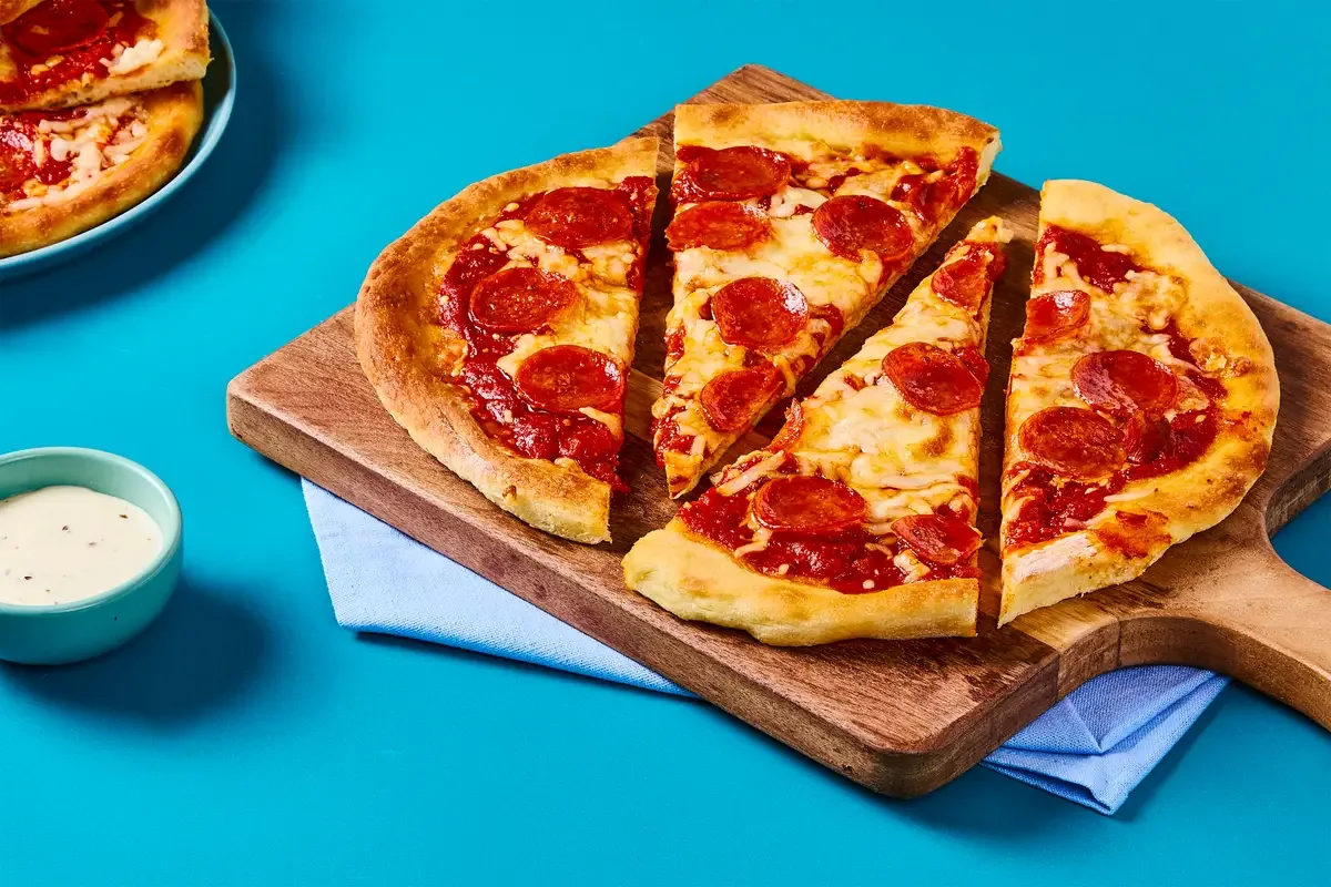 Pepperoni & Mozzarella Pizza
