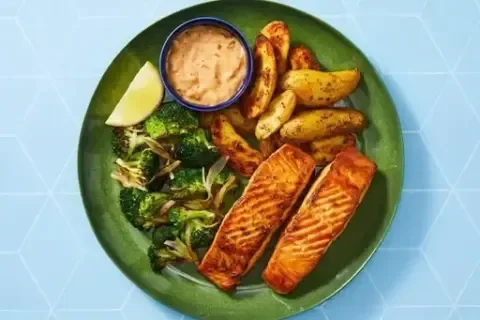 Thyme Crusted 2x Salmon & Crème Fraîche Pan Sauce