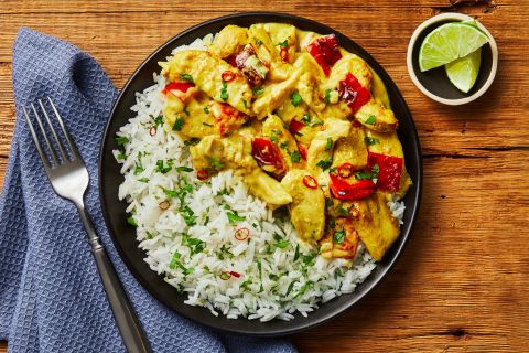 unknown_brand_abbreviationUSRC_R15358D_Hero_ThaiCoconutCurryChicken_W47_90_2025_Web-97804767