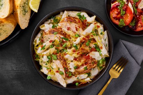 HFUSRC_R18467A_Hero_ProsciuttoToppedChickenPenne_W22_12_2026_Web-0611005e