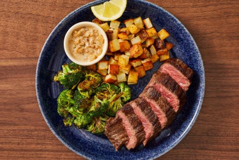 webimage-HFRC-R40140KPS04_Hero_SteakhousePorkChopWithCreamyShallotPanSauceRussetPotatoesLemonyBroccoliCrown_W06-115-2026-c486b268