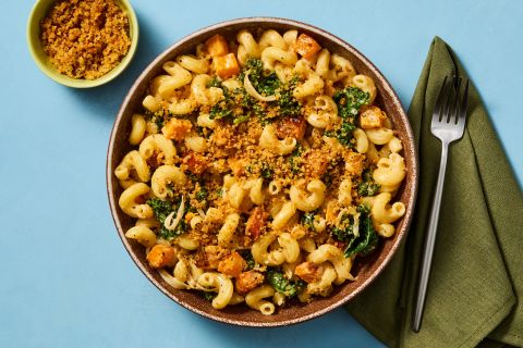 HFRC-R61023APA04_Hero_CreamyButternutSquashAndKaleCavatappiWithToastedBreadcrumbsAndParmesan_W14-98-2026-5d9850b3