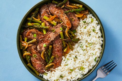 HFRC-R20222B_Hero_SoyGlazedSteakWithAsparagusStirFry_W33-31-2025_Web-34895f60
