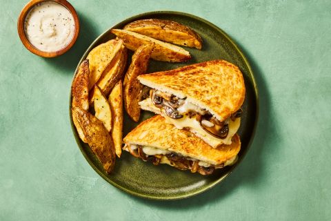 HFRC-R60886FPA01_Hero_MushroomAndSwissPaniniWithGarlicRussetPotatoWedgesAndHorseradishAioli_W14-98-2026-6f8cf6b9