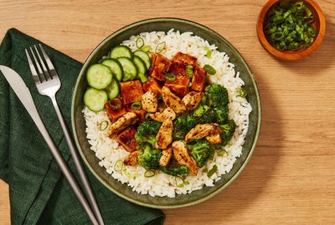 HFRC-R61384BPA01_Hero_VeganSweetAndSavoryTofuBowlsWithBroccoliCrownsPickledCucumbersAndSesameScallionsRice_W14-98-2026-b5dae3bf