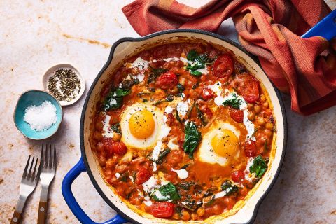 One Pan Chickpea & Curry Shakshuka