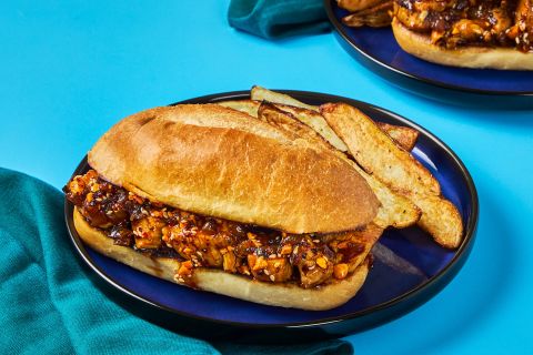 EPUSRC_EP2024A_Hero_SweetThaiHeatChickenSandwiches_W07_109_2026_Web-bef76ae4
