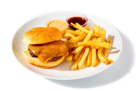 Petit Trois Burger & Tater tots