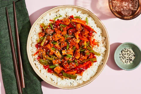 Sriracha-Tamari Tofu Bowls
