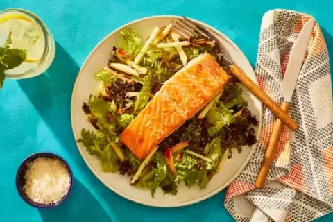 Honey-Lemon Sirloin & Toasty Pistachio Salad