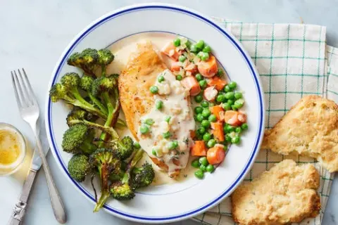 Homestyle Chicken & Cheddar Biscuits