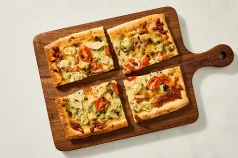Tuscan-Style Chicken Flatbread