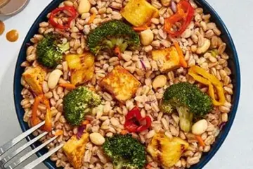 Peanut Tofu Bowl