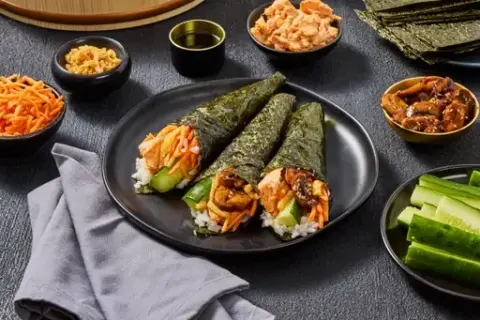 Spicy 2x Salmon Hand Rolls