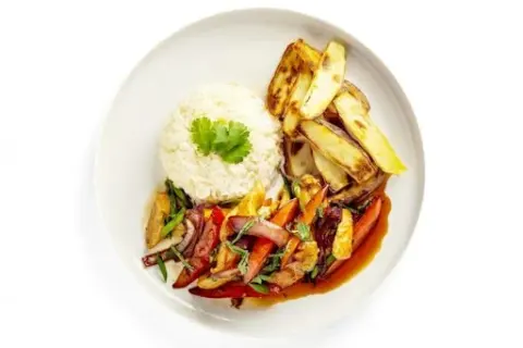 Peruvian Chicken Stir Fry (Pollo Saltado)