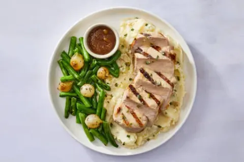 Classic Pork Chop & Applesauce