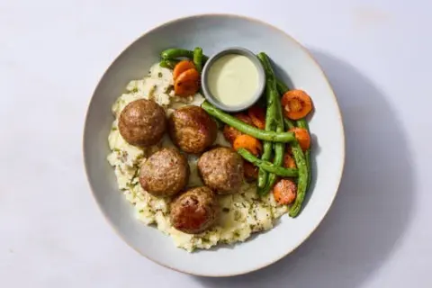 Mustard-Dill Meatball & Mash