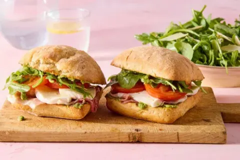 Pesto Sandwich with Readymade Chicken Cutlet