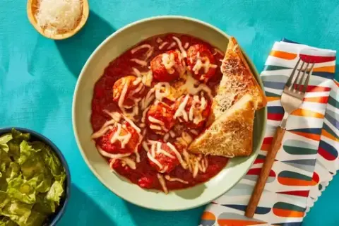 Chicken Parm Meatballs with Cheesy Bread